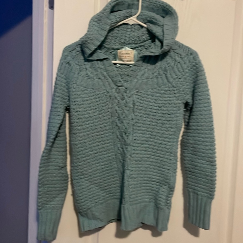Blue sweater with hood